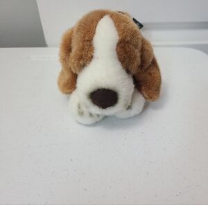 Vintage Russ Berrie Buckets Basset Hound Beagle Stuffed Animal Plush Toy